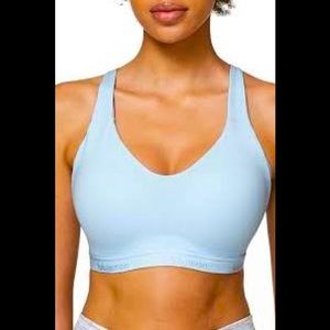 lululemon sports bra | 32 C | baby blue cross-back